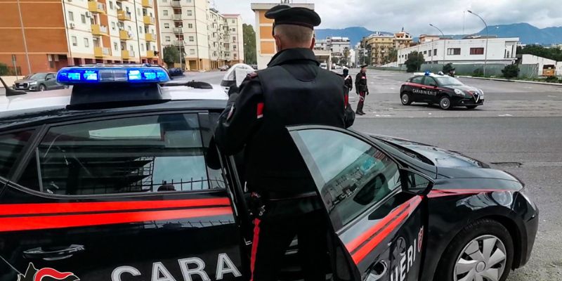 https://www.radiovenere.net:443/UserFiles/Articoli/1ARTICOLI-NUOVA/REGGIO-CALABRIA/Carabinieri-rc - Copy 1